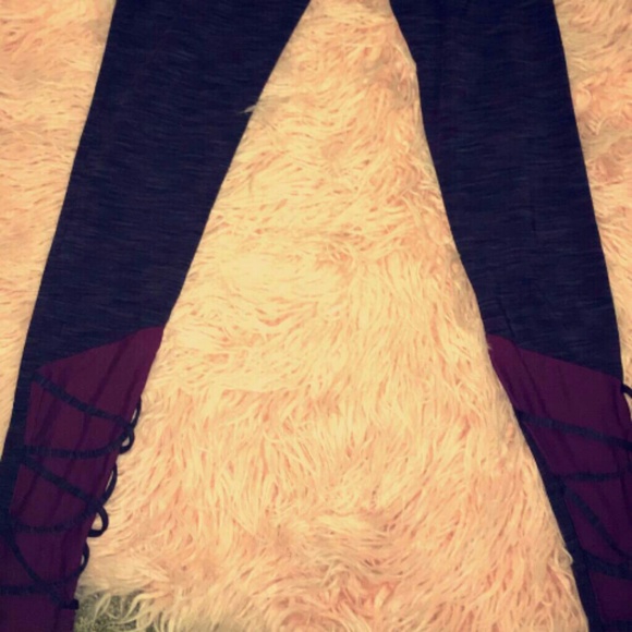 Champion Leggings! Maroon details. - Picture 1 of 4